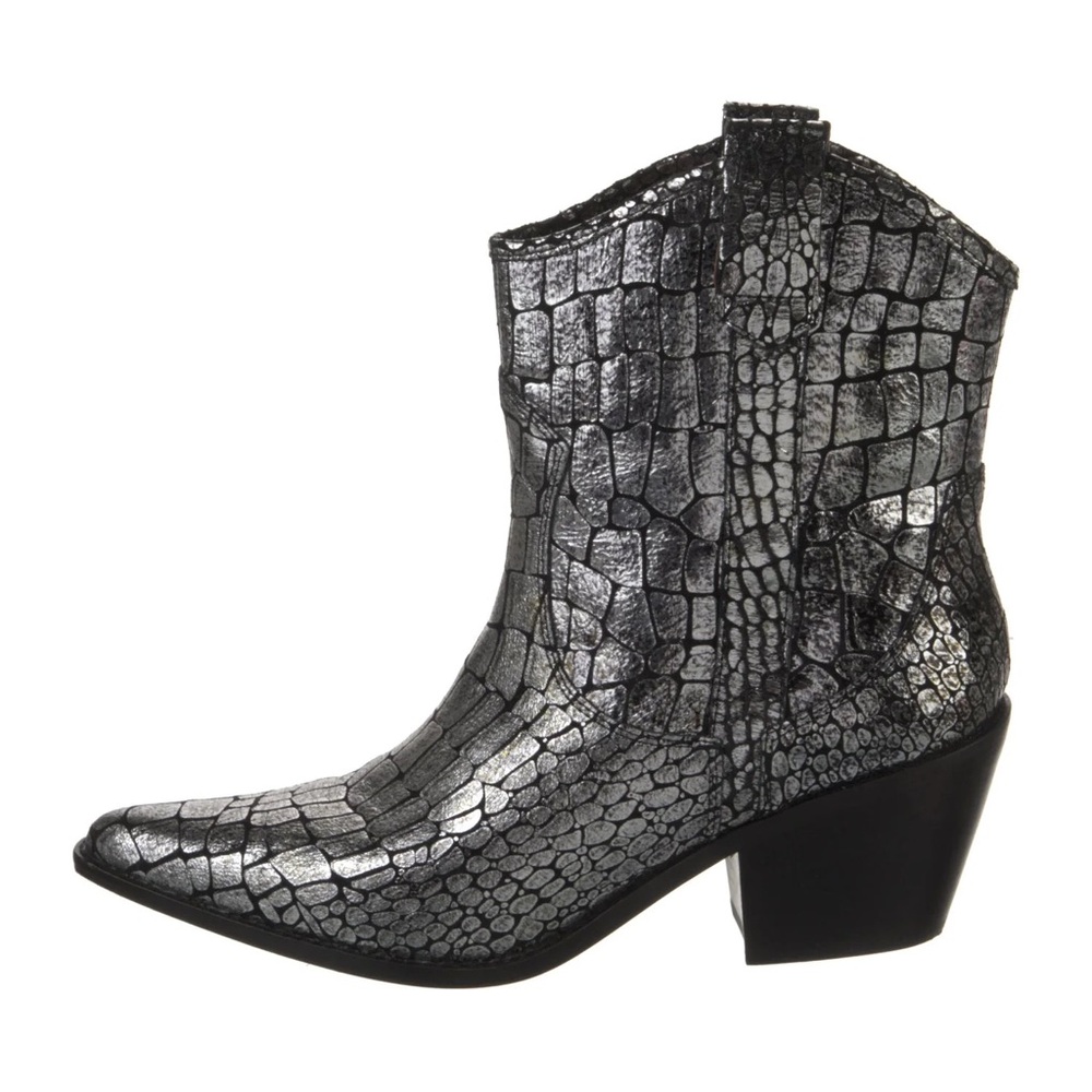 Donald Pliner silver metallic boot / bootie 7